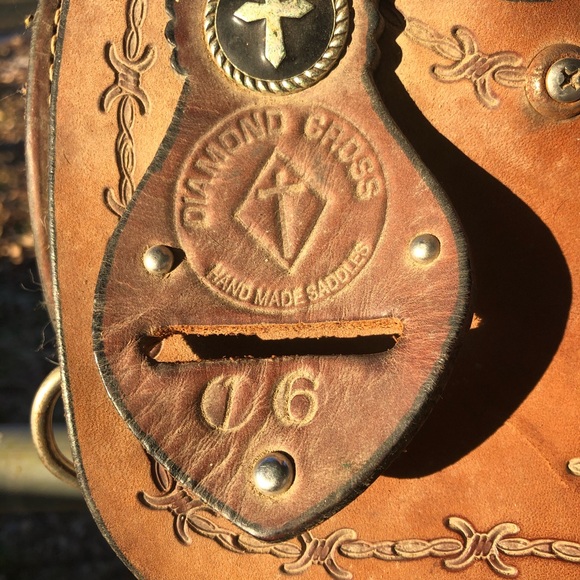 Diamond cross saddle - Picture 3 of 6